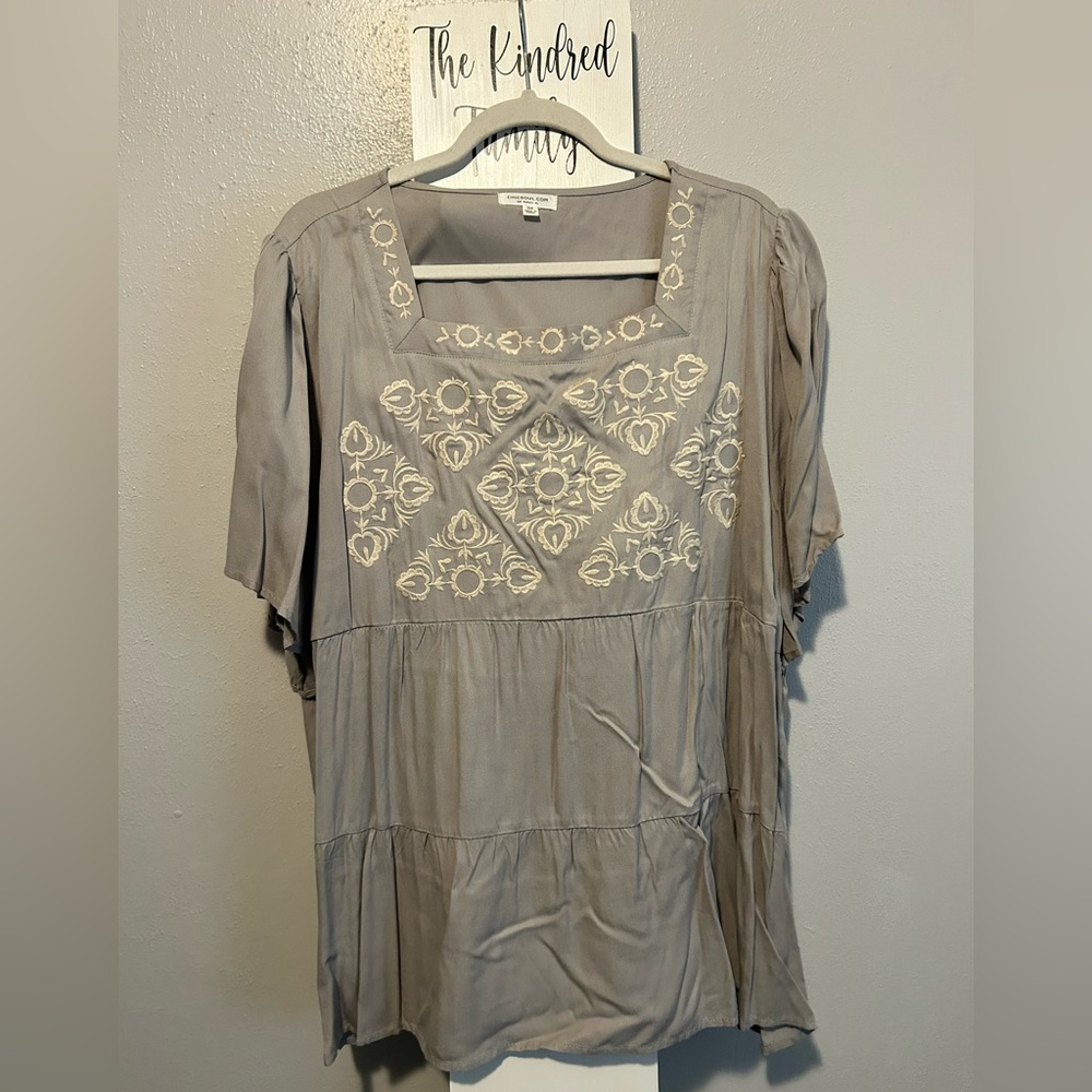 Chic Soul Gray Blouse with Cream Embroidery
